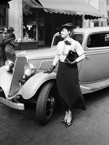 Леди в автомобиле 1935