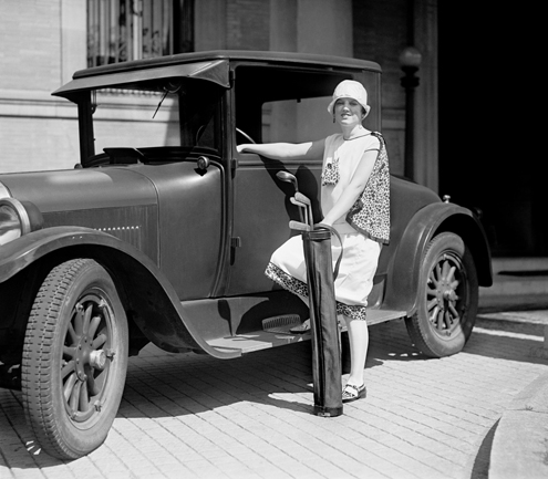 Леди в автомобиле 1927