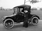 Леди в автомобиле 1920