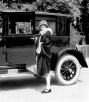 Леди в автомобиле 1923